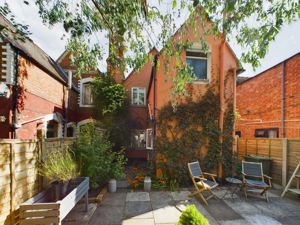 Rear External- click for photo gallery